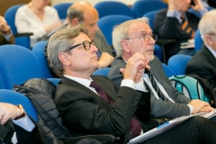 F_V11APR_00083